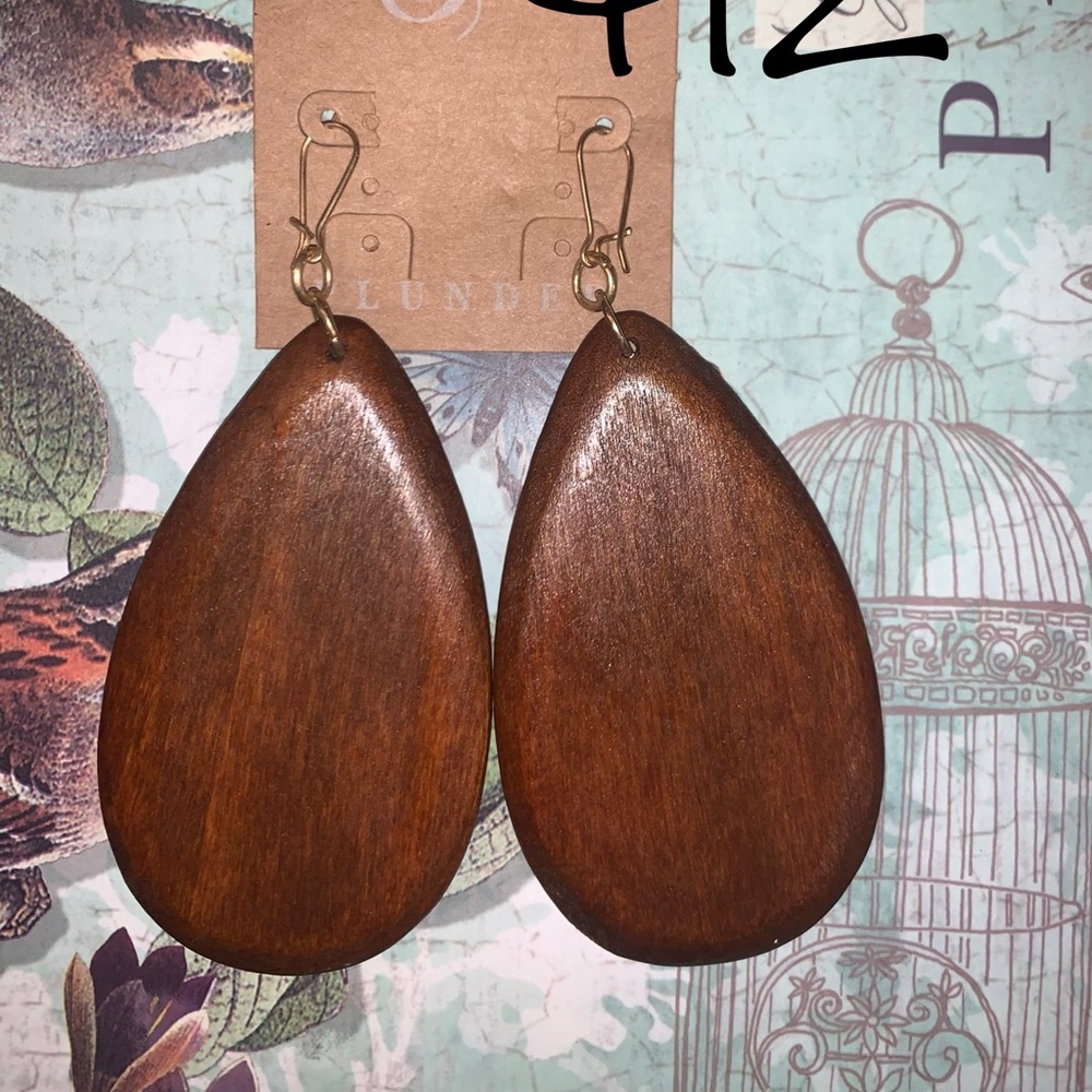 Wooden dangle earrings